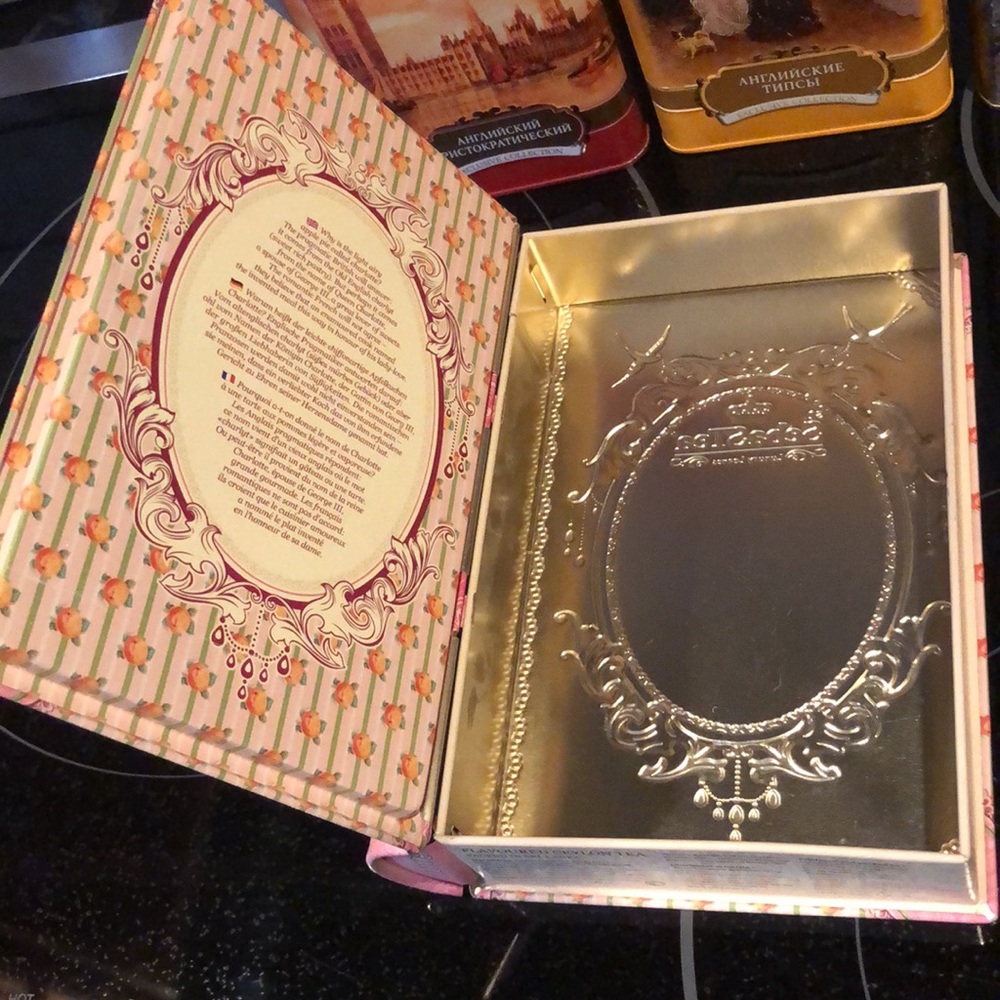 Collection of tea metal tins - Picture 5 of 16